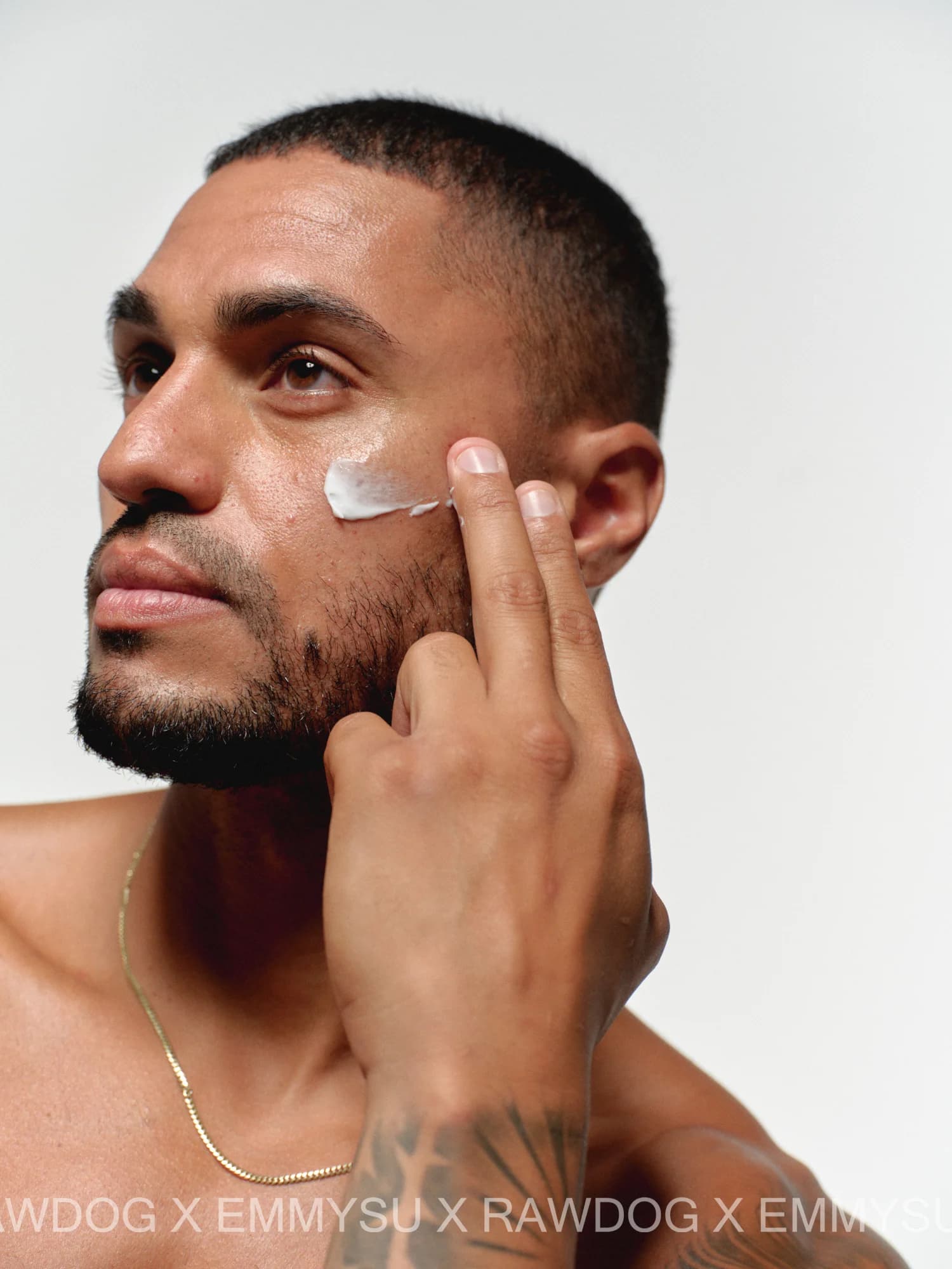 Applying moisturizer demonstration